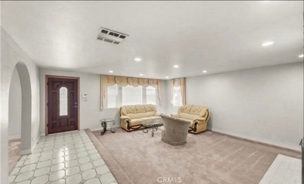 2110 W Avenue M8 - Photo 4 of 19