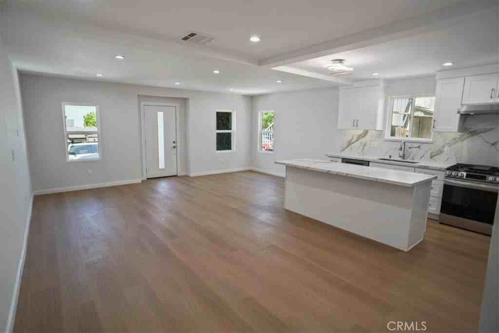 10326 Silverton Ave - Photo 2 of 11