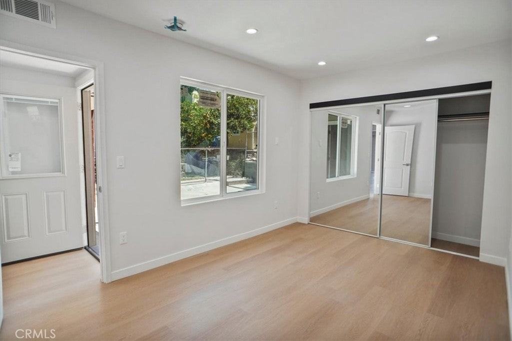 10326 Silverton Ave - Photo 6 of 11