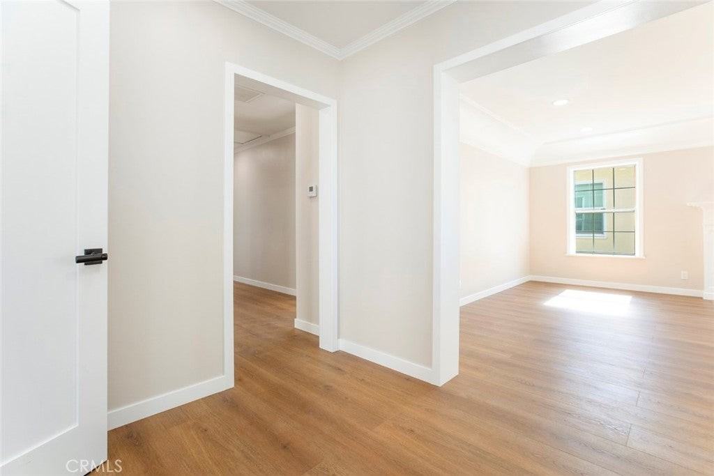 743 E Doran St - Photo 6 of 32