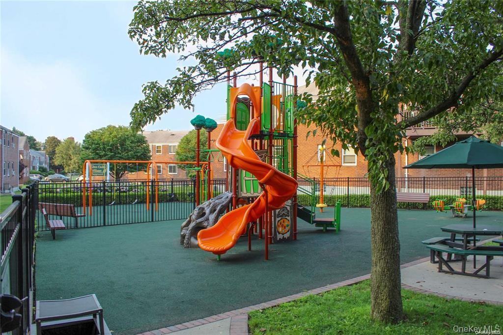 26024 73rd Ave - Photo 5 of 9