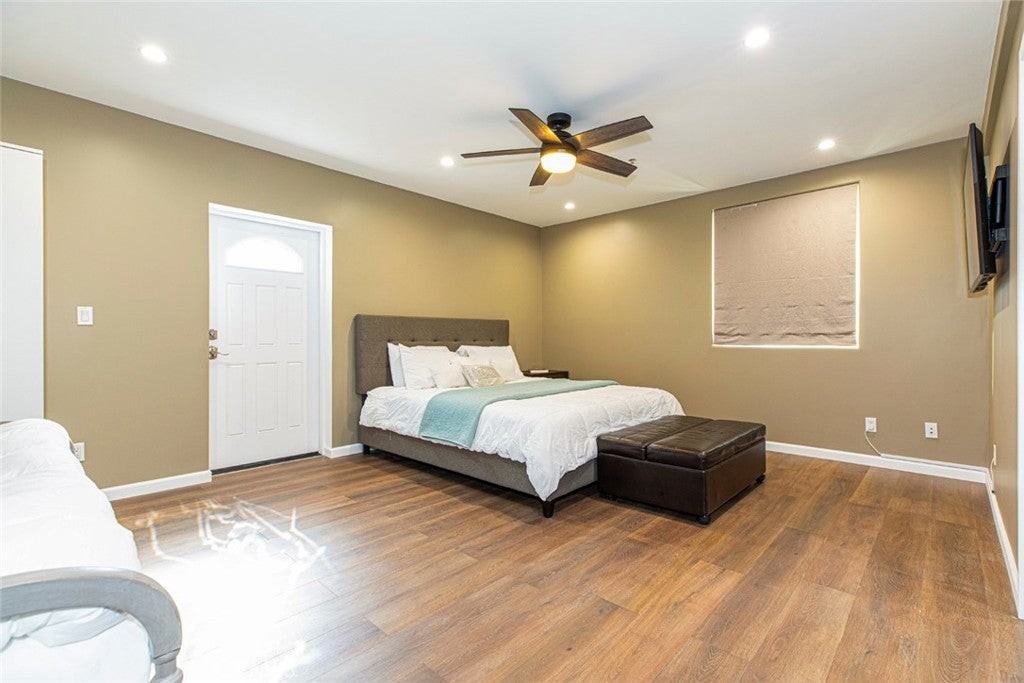 9334 Wayside Dr - Photo 2 of 50