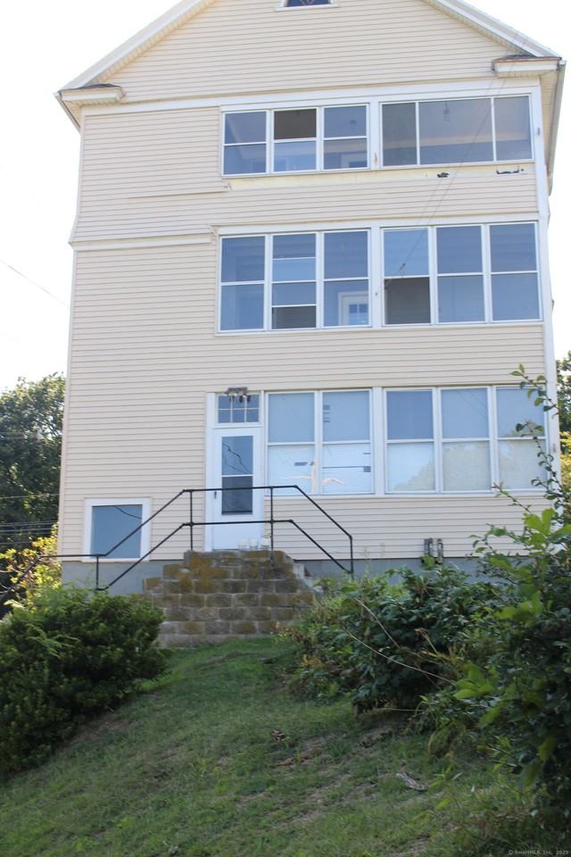 195 Highland Ave - Photo 2 of 11