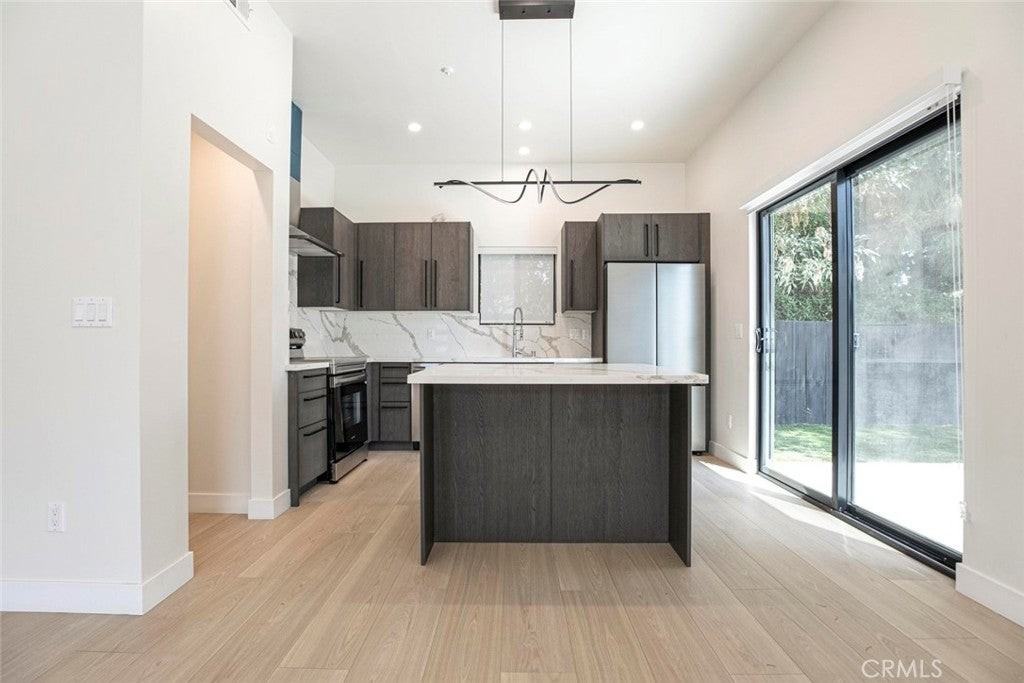 17434 Index St - Photo 7 of 29