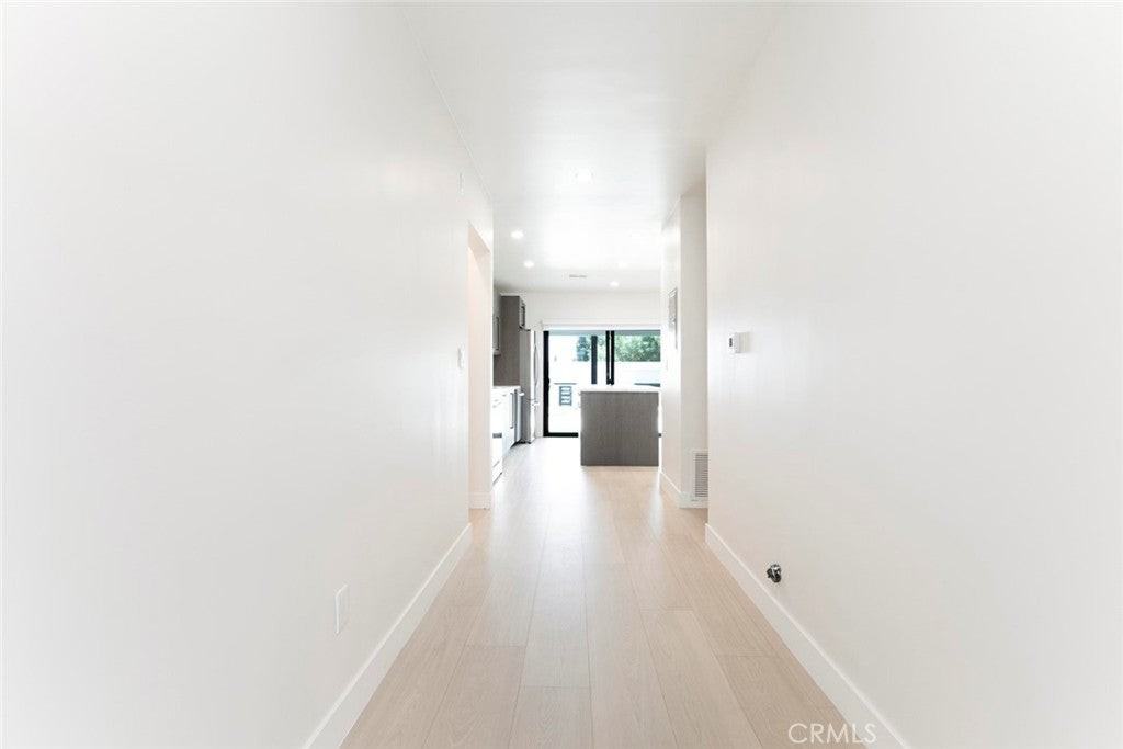 17436 Index Street - Photo 5 of 27