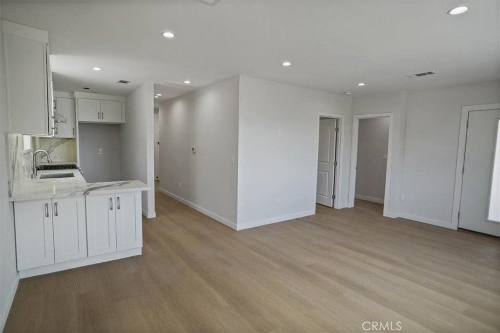 10324 Silverton Ave - Photo 3 of 13