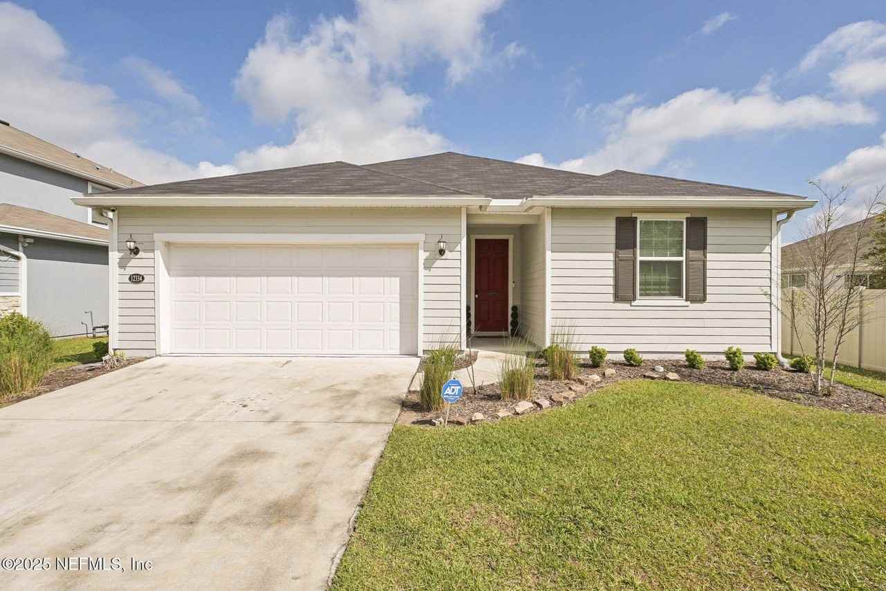 12334 Pink Dogwood Ln - Photo 2 of 37