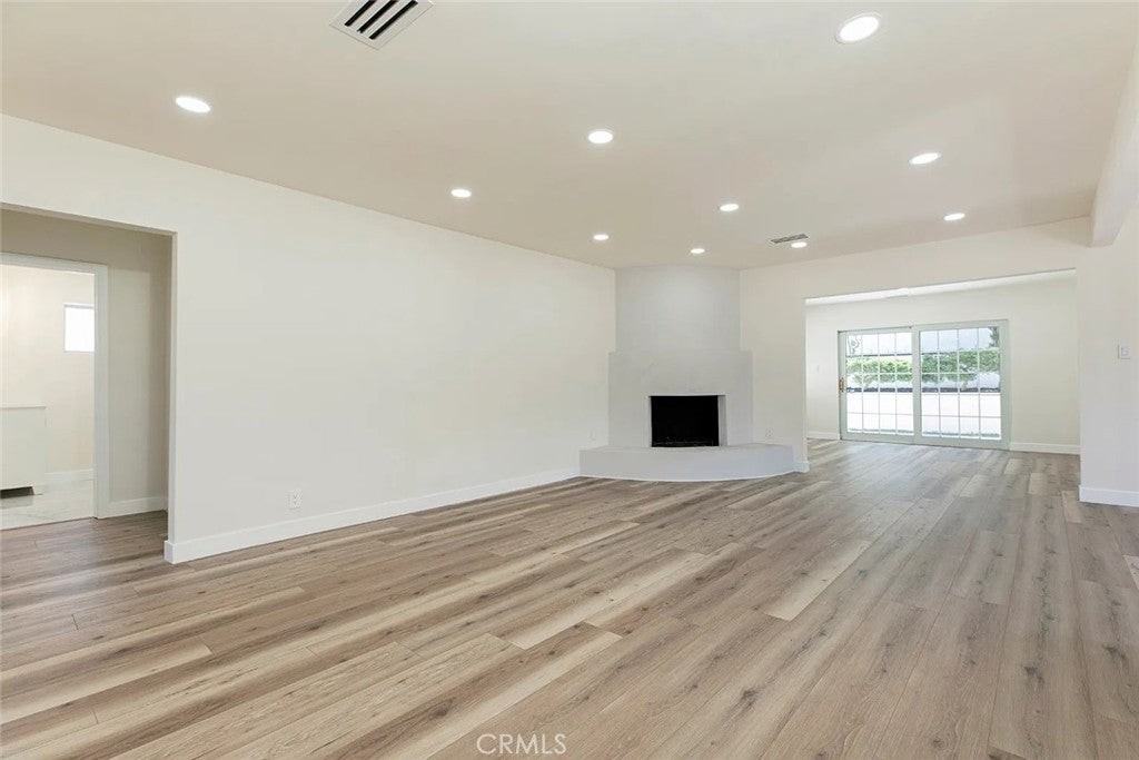 11110 Odell Ave - Photo 2 of 28