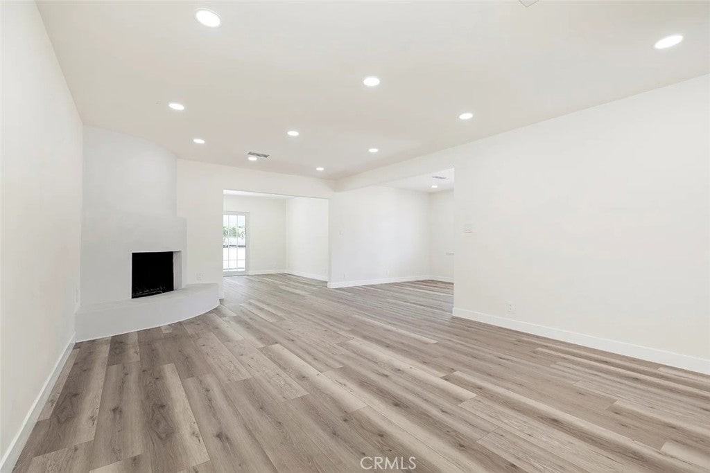 11110 Odell Ave - Photo 3 of 28