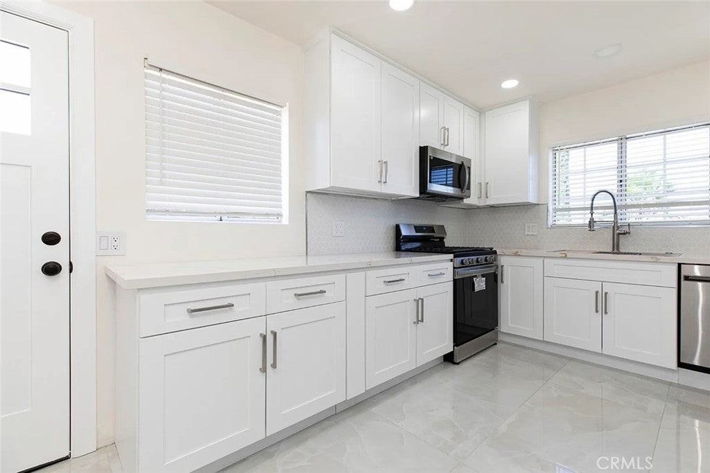 11110 Odell Ave - Photo 7 of 28