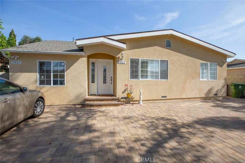 7822 Hazeltine Ave - Photo 2 of 19