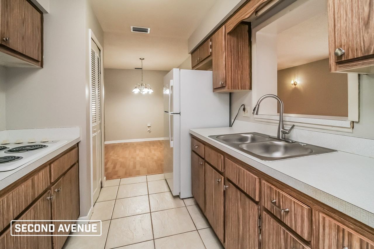 1413 Kirby Street - Photo 3 of 19