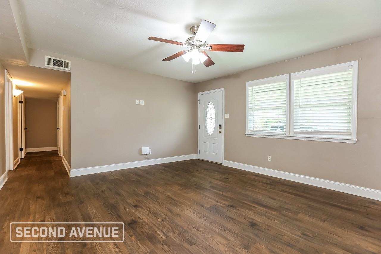 2204 Carywood Dr - Photo 5 of 22