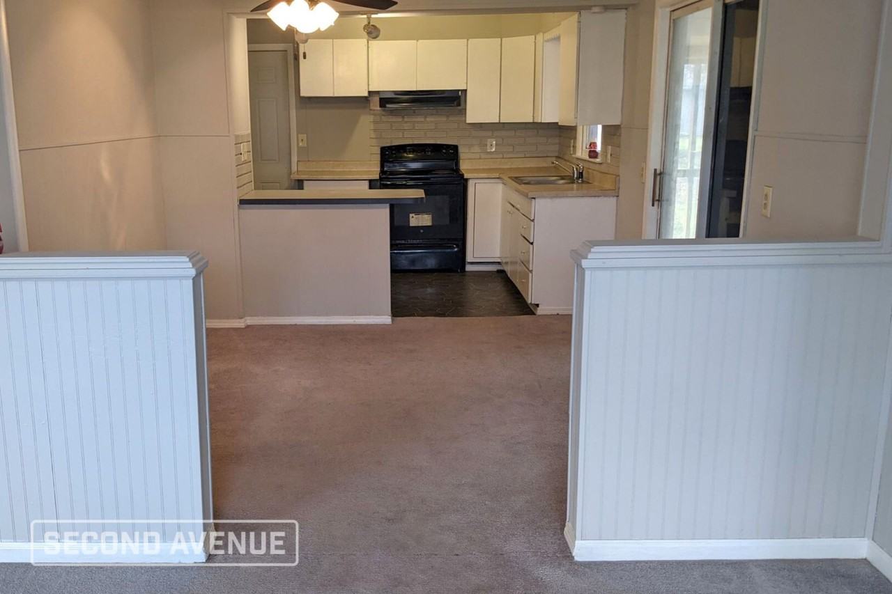 1027 Allen Ave - Photo 2 of 16