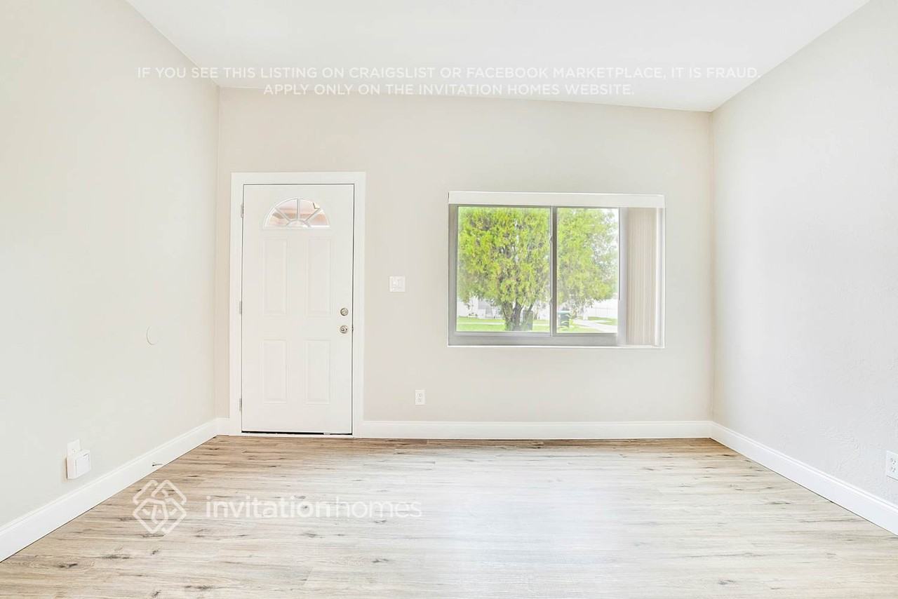 6226 Dahlia Dr - Photo 2 of 23
