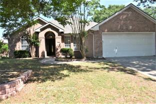 2800 Lakeside Dr - Photo 1 of 1