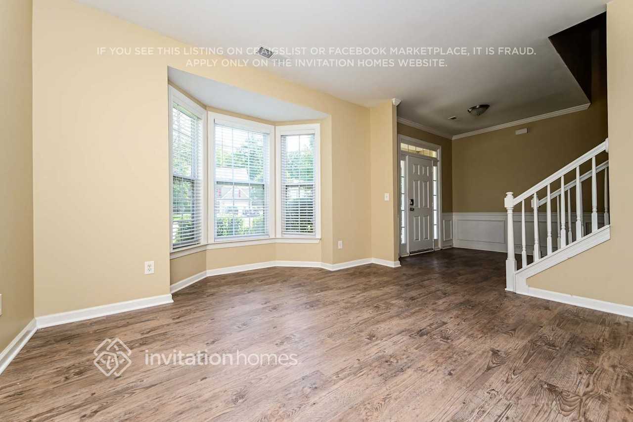 1125 Ethans Way - Photo 5 of 18