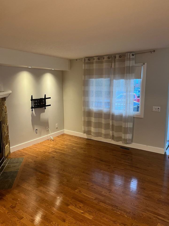 1909 28 Street Southwest #6 - Photo 3 of 14