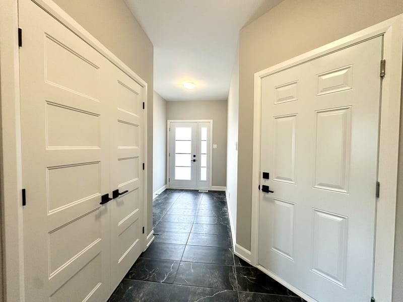 900 Chablis Cres - Photo 2 of 13