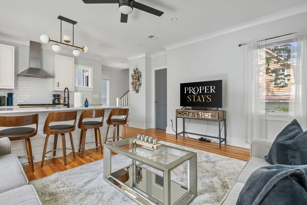 21 Charlotte Street - Photo 7 of 28