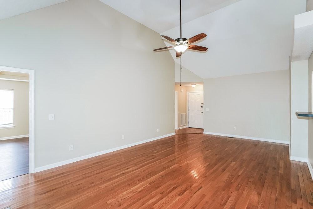 228 Parrish Pl - Photo 4 of 17