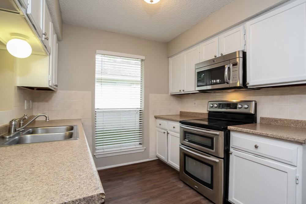 4302 Shalom Creek Ln - Photo 5 of 12