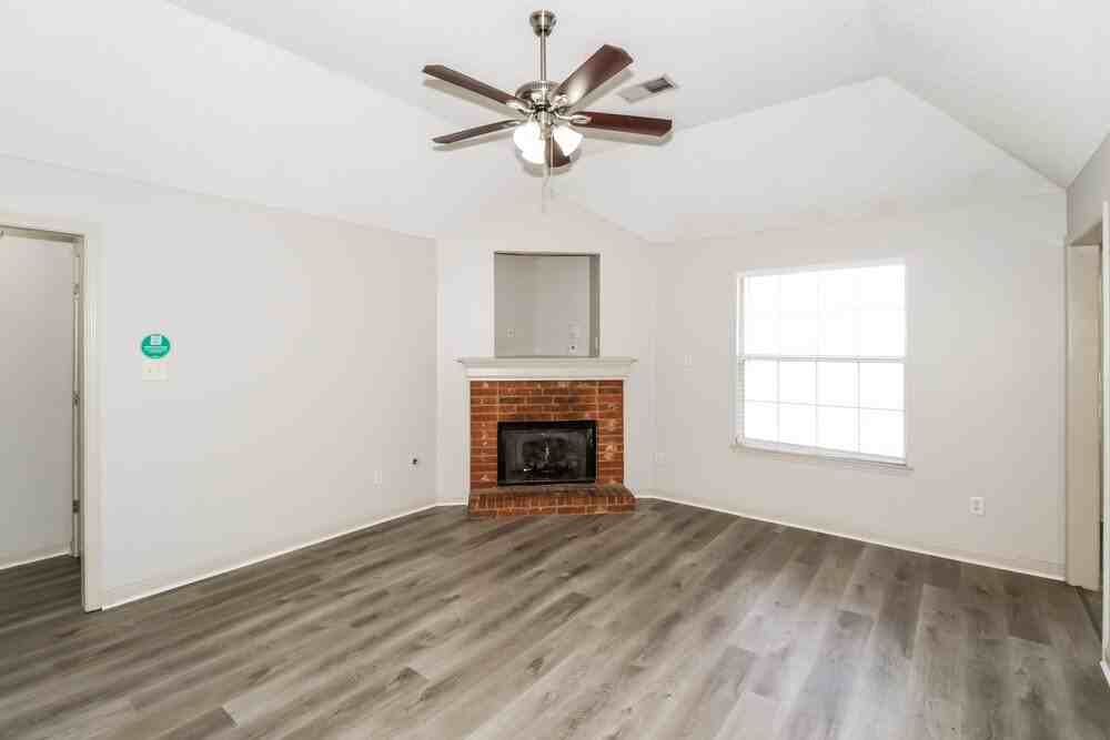 1128 Red Fern Cir E - Photo 6 of 17