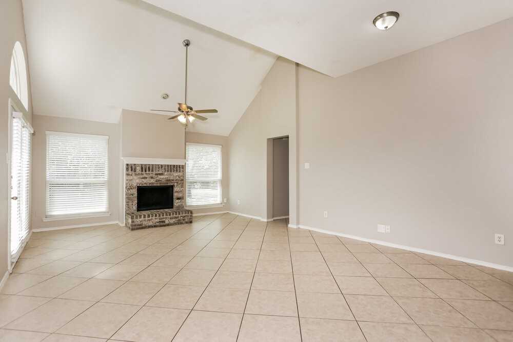 224 W Glen Meadow Dr - Photo 3 of 16