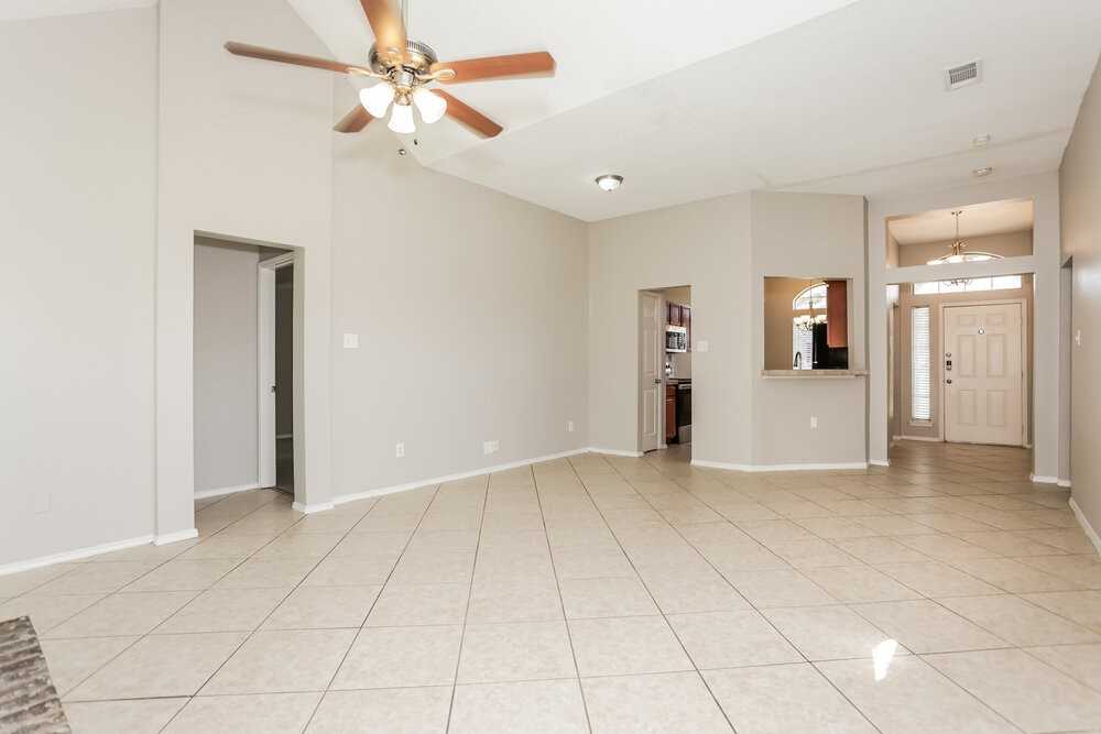 224 W Glen Meadow Dr - Photo 4 of 16