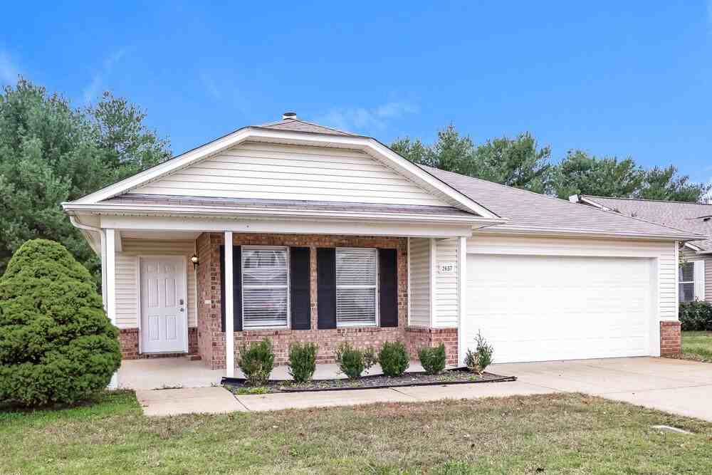 2657 Sutherland Dr - Photo 3 of 16