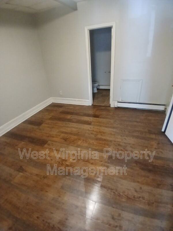 203 1/2 Prince St #5 - Photo 2 of 5