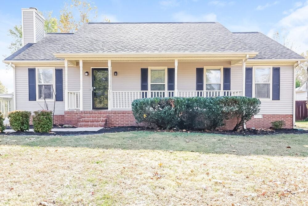 2319 Bennington Dr