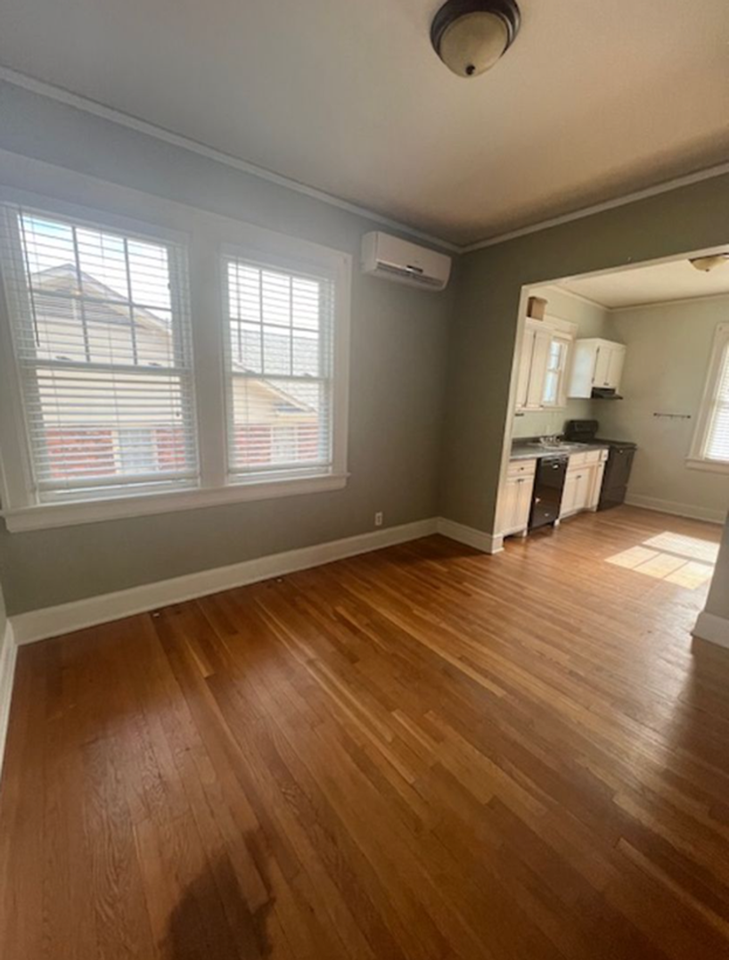 701 East Main Condos - Photo 2 of 16