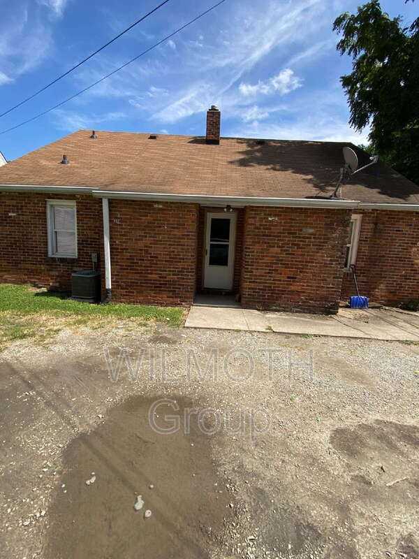 3095 Central Ave - Photo 2 of 10