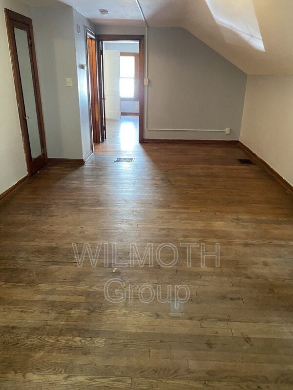 3095 Central Ave - Photo 5 of 10