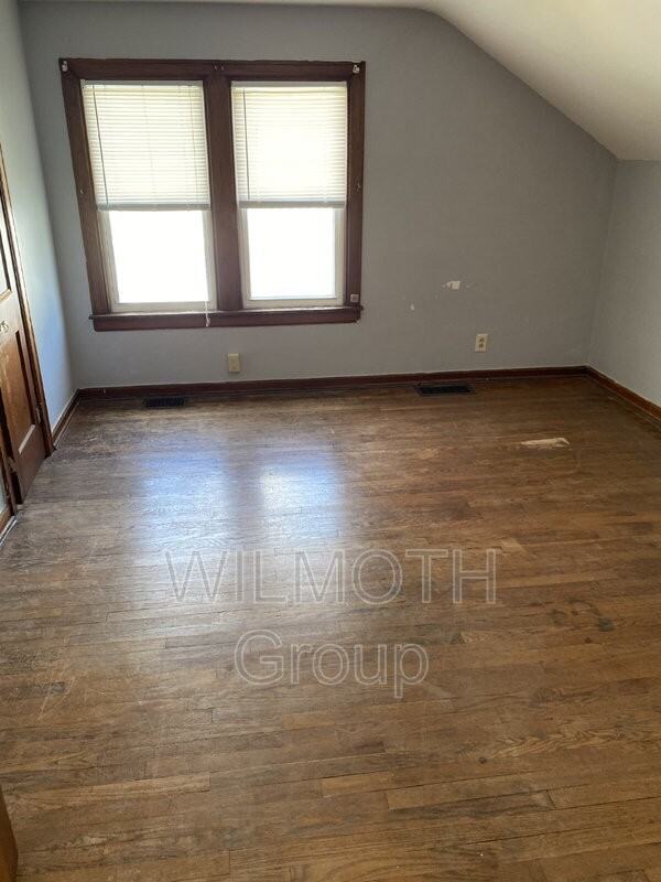 3095 Central Ave - Photo 7 of 10