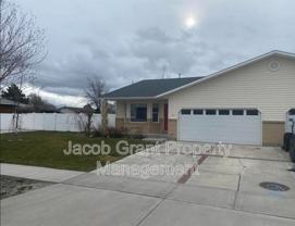 911 Sawtooth St - Photo 1 of 1