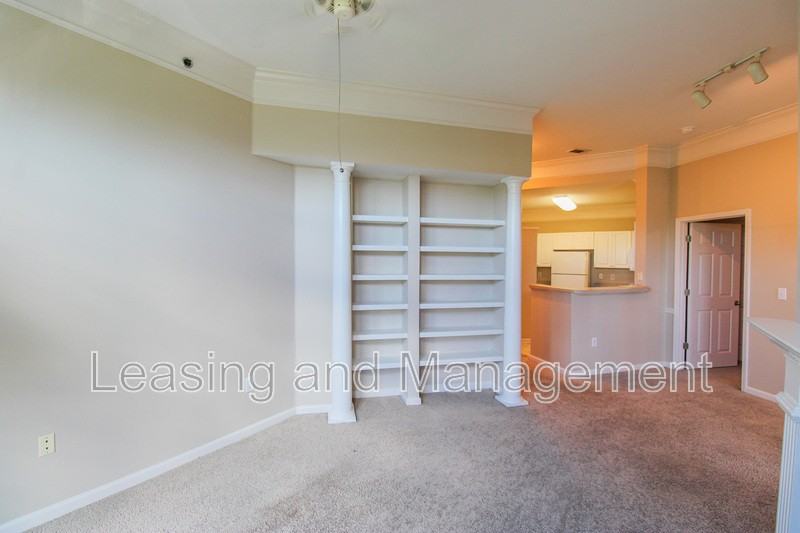 2037 Telfair Way - Photo 3 of 22