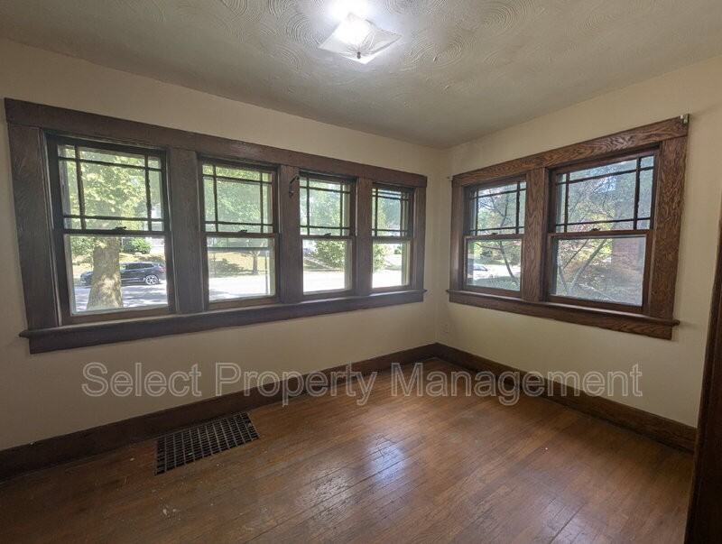 1841 N Anthony Blvd - Photo 3 of 47