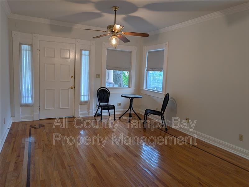 4911 N Suwanee Ave - Photo 3 of 13