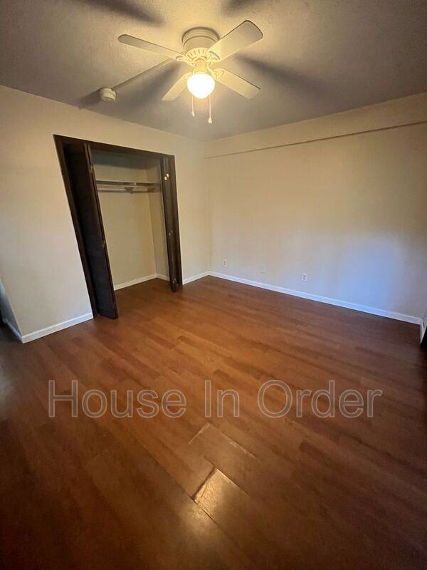 1160 W Blue Ridge Rd - Photo 5 of 8