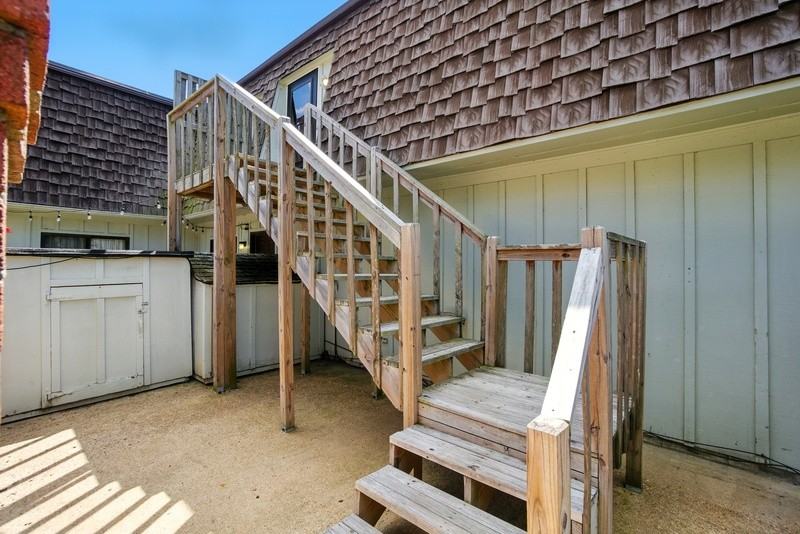 629 Ocean Lakes Dr - Photo 3 of 20