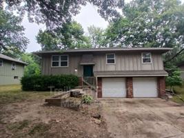 featured image of 401 Sw Stoney Brook Ln