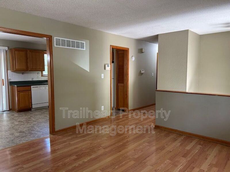 401 Sw Stoney Brook Ln - Photo 3 of 37