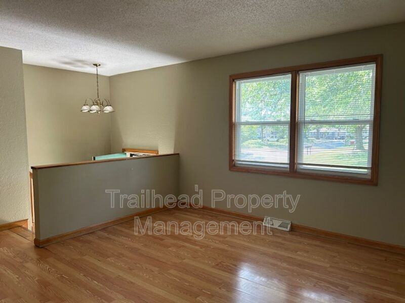 401 Sw Stoney Brook Ln - Photo 4 of 37