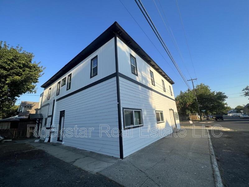 2902 N Cedar St #2902-2 - Photo 3 of 21