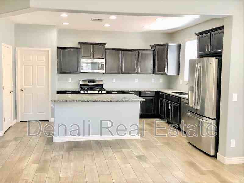 2397 E Hazeltine Way - Photo 3 of 14