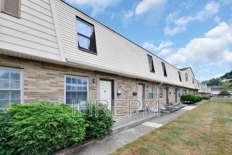 3043 Morsetowne Ct N - Photo 3 of 29