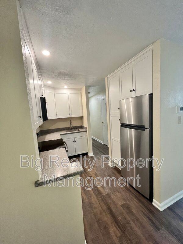 120 N Penn St #C2 - Photo 3 of 7