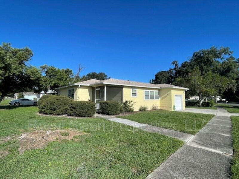 1918 E Main St - Photo 2 of 20